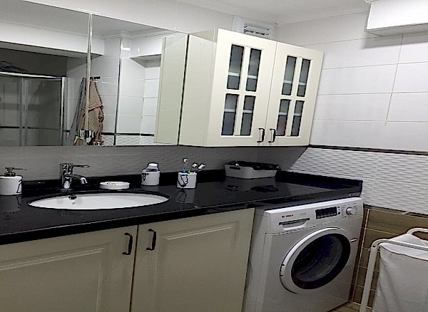 Maltepe Banyo Dolabı